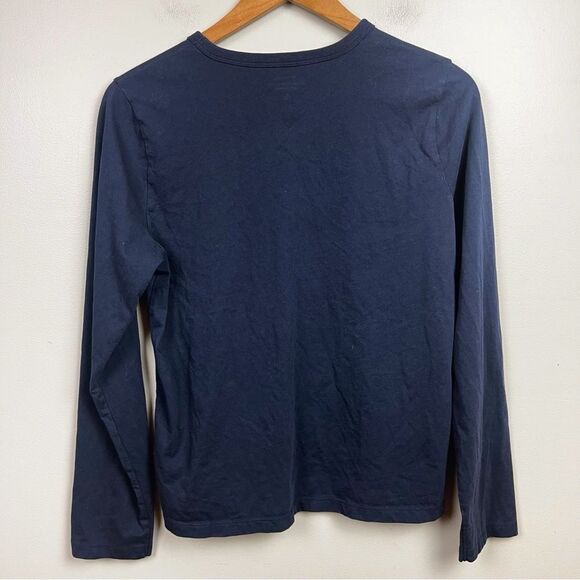 Abercrombie & Fitch Essential Long-Sleeve Polished Body-Skimming Tee - Picture 5 of 6